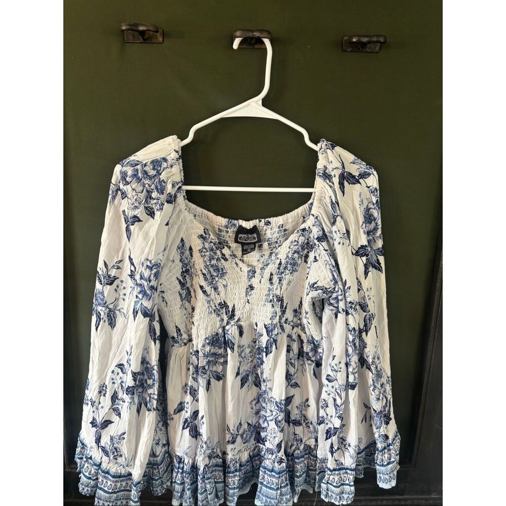 Angie White Floral Flowy Babydoll top Size Medium - Picture 2 of 4